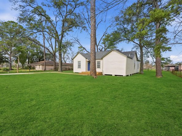 7407 Banyan Street, Houston TX 77028