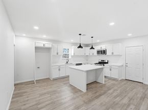 7407 Banyan Street, Houston TX 77028