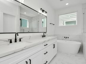 3036 Live Oak Street, Houston TX 77004