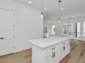 3036 Live Oak Street, Houston TX 77004