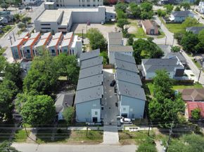 3036 Live Oak Street, Houston TX 77004