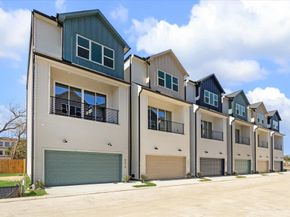 5626 Camino Encantado Drive, Houston TX 77091