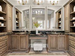 1518 Hillendahl Boulevard, Houston TX 77055