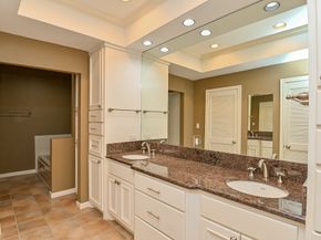 294 Sugarberry Circle, Houston TX 77024