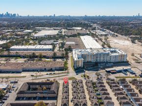 516 Westcross Street, Houston TX 77018