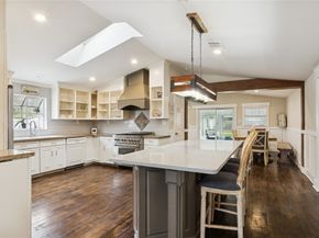 1910 East Avenue, Katy TX 77493