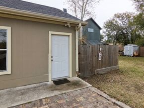 1910 East Avenue, Katy TX 77493
