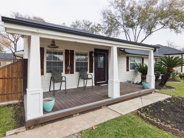 1910 East Avenue, Katy TX 77493