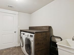 1910 East Avenue, Katy TX 77493