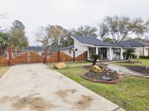 1910 East Avenue, Katy TX 77493