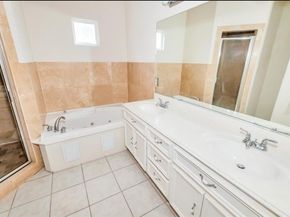 3011 Houston Avenue B, Houston TX 77009