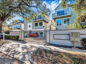 3011 Houston Avenue B, Houston TX 77009