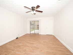 1922 Pepperwood Lane, Houston TX 77084