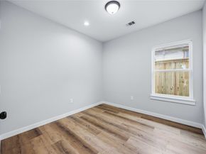 7316 Victoria Street, Houston TX 77020