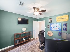 2406 Willowby Drive, Houston TX 77008