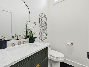 5617 Val Verde Street B, Houston TX 77057