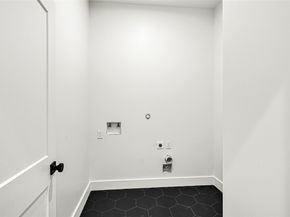 5617 Val Verde Street B, Houston TX 77057