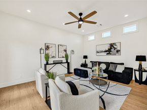 5617 Val Verde Street B, Houston TX 77057