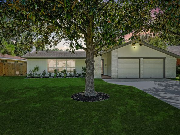 4525 Kingfisher Drive, Houston TX 77035