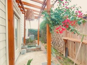 3729 Main Poplar Drive, Houston TX 77025