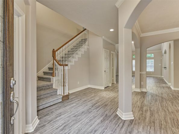 7 Raindance Court, The Woodlands TX 77385