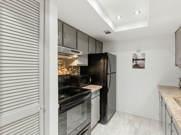 2224 S Piney Point Road 222, Houston TX 77063