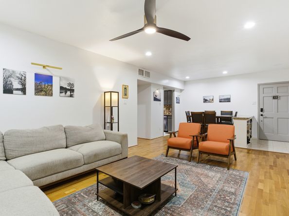 2224 S Piney Point Road 222, Houston TX 77063