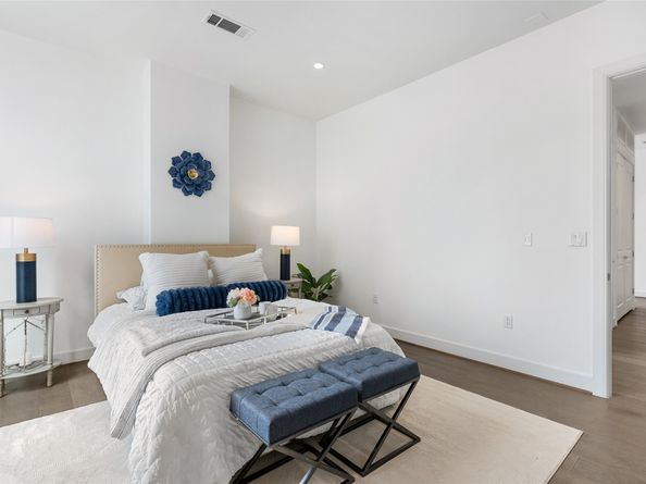 4521 San Felipe Street 1704, Houston TX 77027