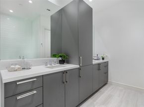 4521 San Felipe Street 1704, Houston TX 77027