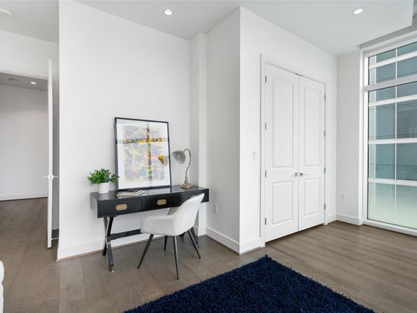 4521 San Felipe Street 1704, Houston TX 77027