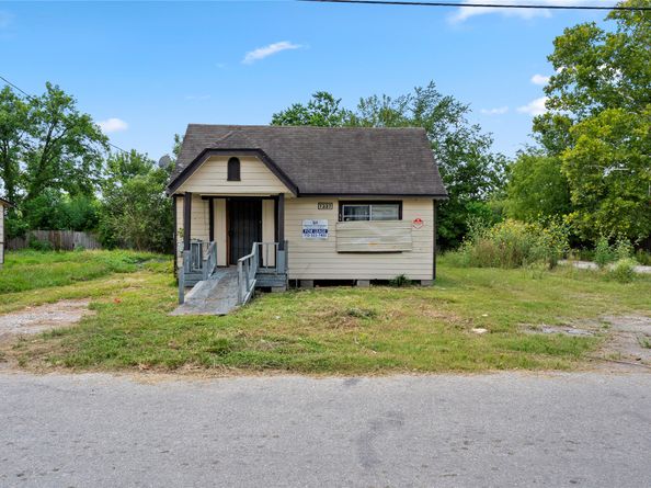 7337 Parkes Street, Houston TX 77088