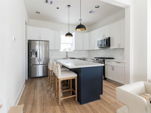 2428 Ella Boulevard, Houston TX 77008