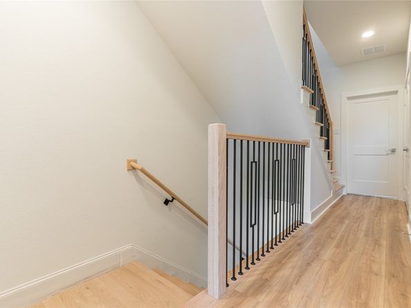 2428 Ella Boulevard, Houston TX 77008