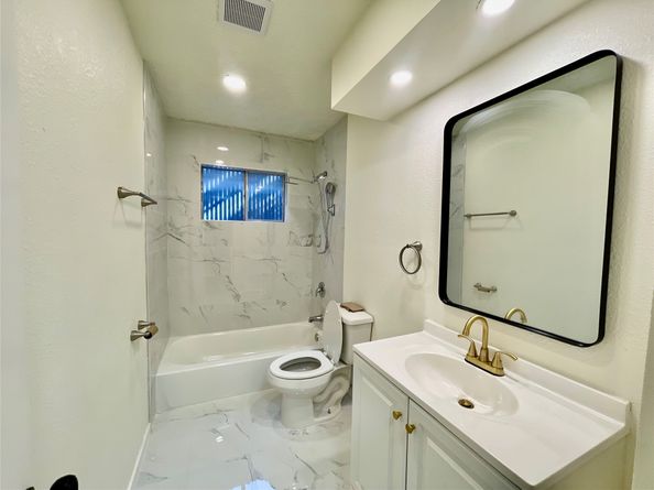 634 Twinbrooke Drive, Houston TX 77037