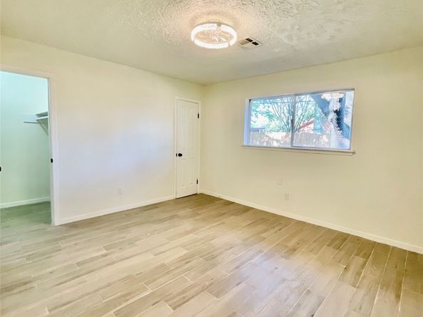 634 Twinbrooke Drive, Houston TX 77037