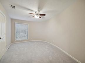 19 Thornhill Oaks Drive, Houston TX 77015