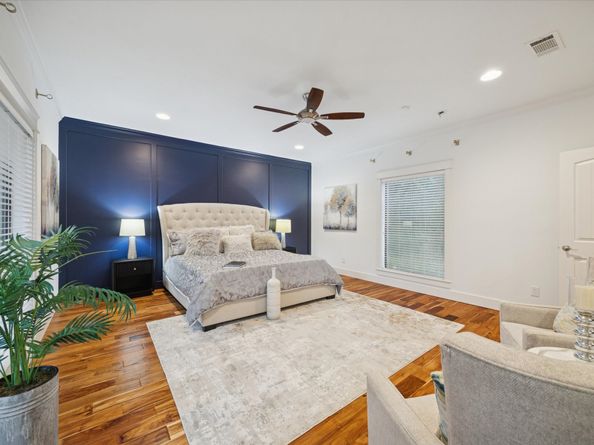 19 Thornhill Oaks Drive, Houston TX 77015