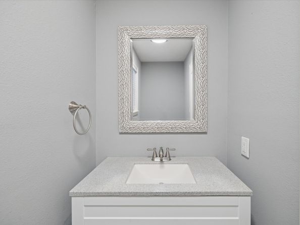 19 Thornhill Oaks Drive, Houston TX 77015