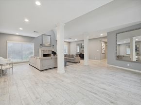 19 Thornhill Oaks Drive, Houston TX 77015