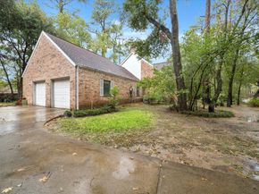 19 Thornhill Oaks Drive, Houston TX 77015