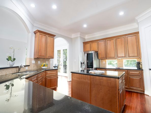 4115 Barnes Street, Houston TX 77007