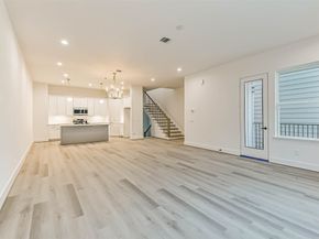 7709 Earl Rudder Way, Houston TX 77055