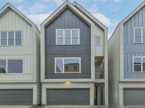 7709 Earl Rudder Way, Houston TX 77055