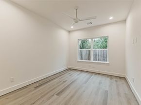 7709 Earl Rudder Way, Houston TX 77055