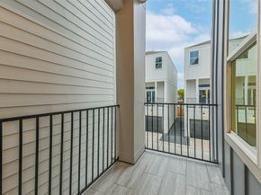 7709 Earl Rudder Way, Houston TX 77055