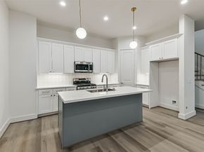 7709 Earl Rudder Way, Houston TX 77055