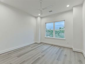 7709 Earl Rudder Way, Houston TX 77055