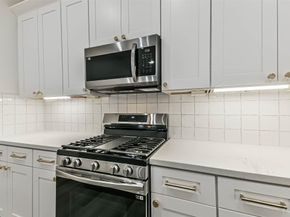 7709 Earl Rudder Way, Houston TX 77055