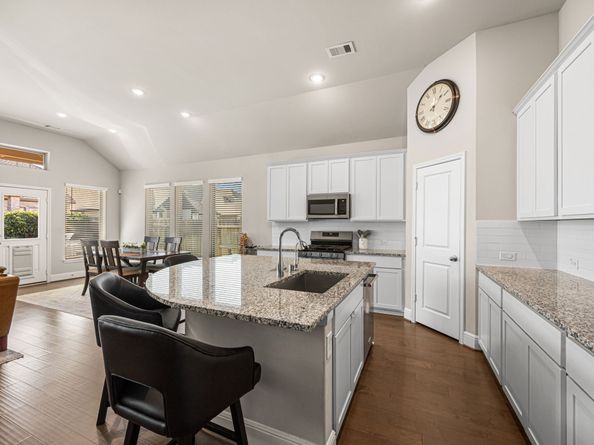 1315 Wild Mustang Trail, Richmond TX 77406