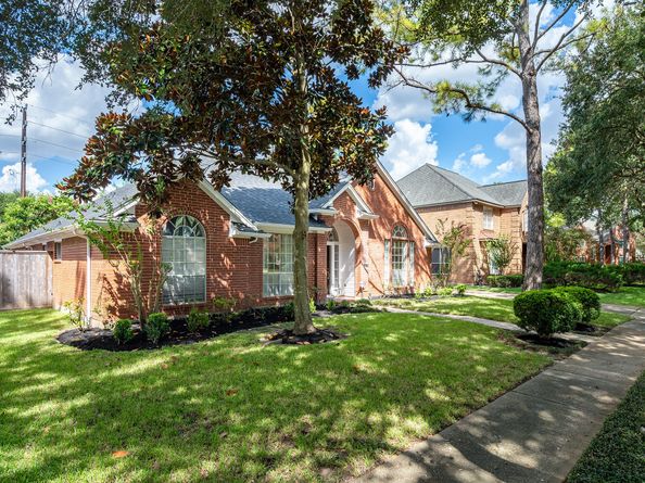 3311 Richland Drive, Sugar Land TX 77478